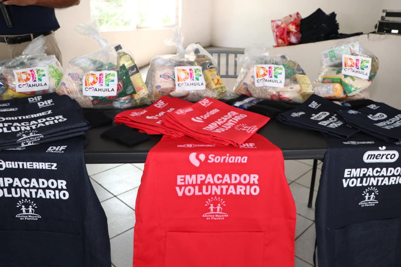 Entrega DIF San Juan de Sabinas apoyos a 72 empacadores voluntarios