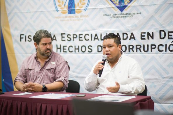Firma Mario López manifiesto contra la corrupción