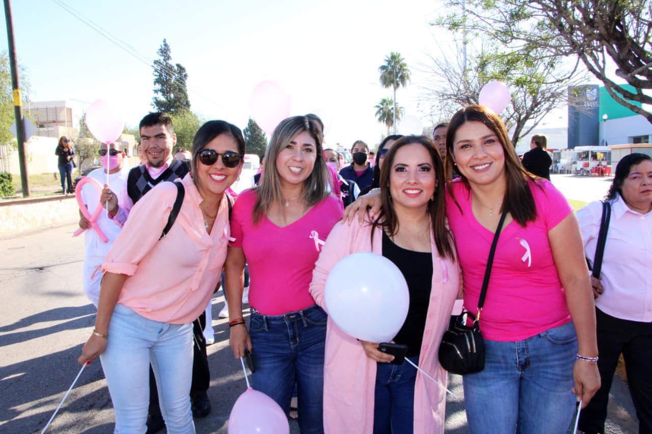 Celebra DIF Caminata Rosa Con Éxito Encabezada Por La Lic. Elisa Saucedo de López